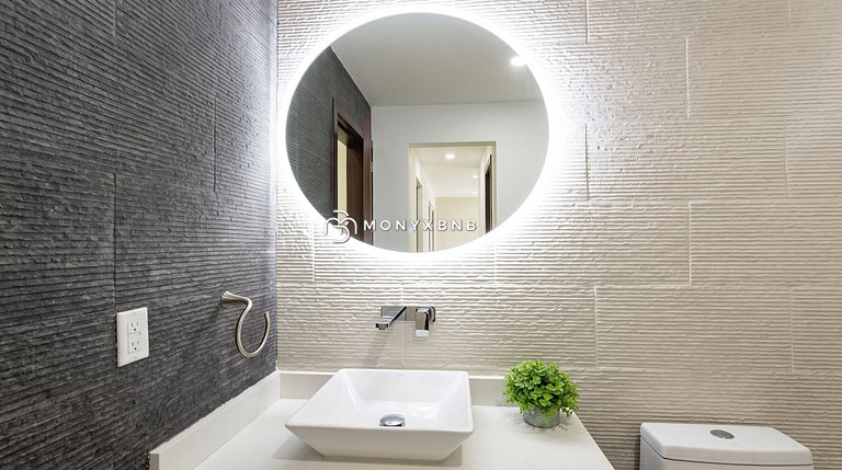 The Five | 1BR, Balcony & Rooftop Pool